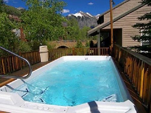 Telluride Lodge By Alpine Lodging Telluride Exterior photo